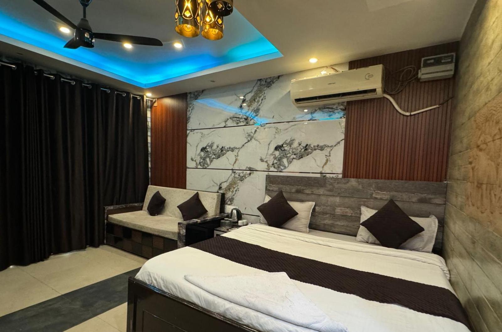 Hotel Dev Ganga Rishīkesh 外观 照片