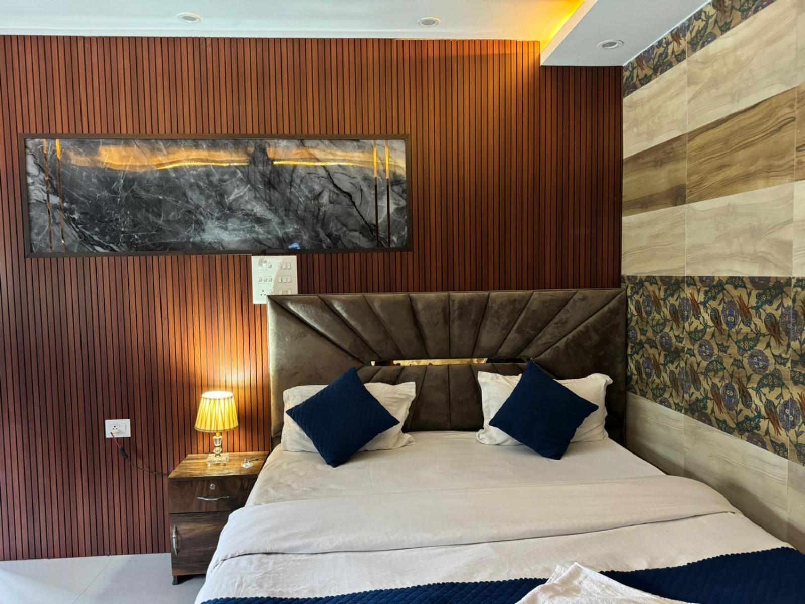 Hotel Dev Ganga Rishīkesh 外观 照片