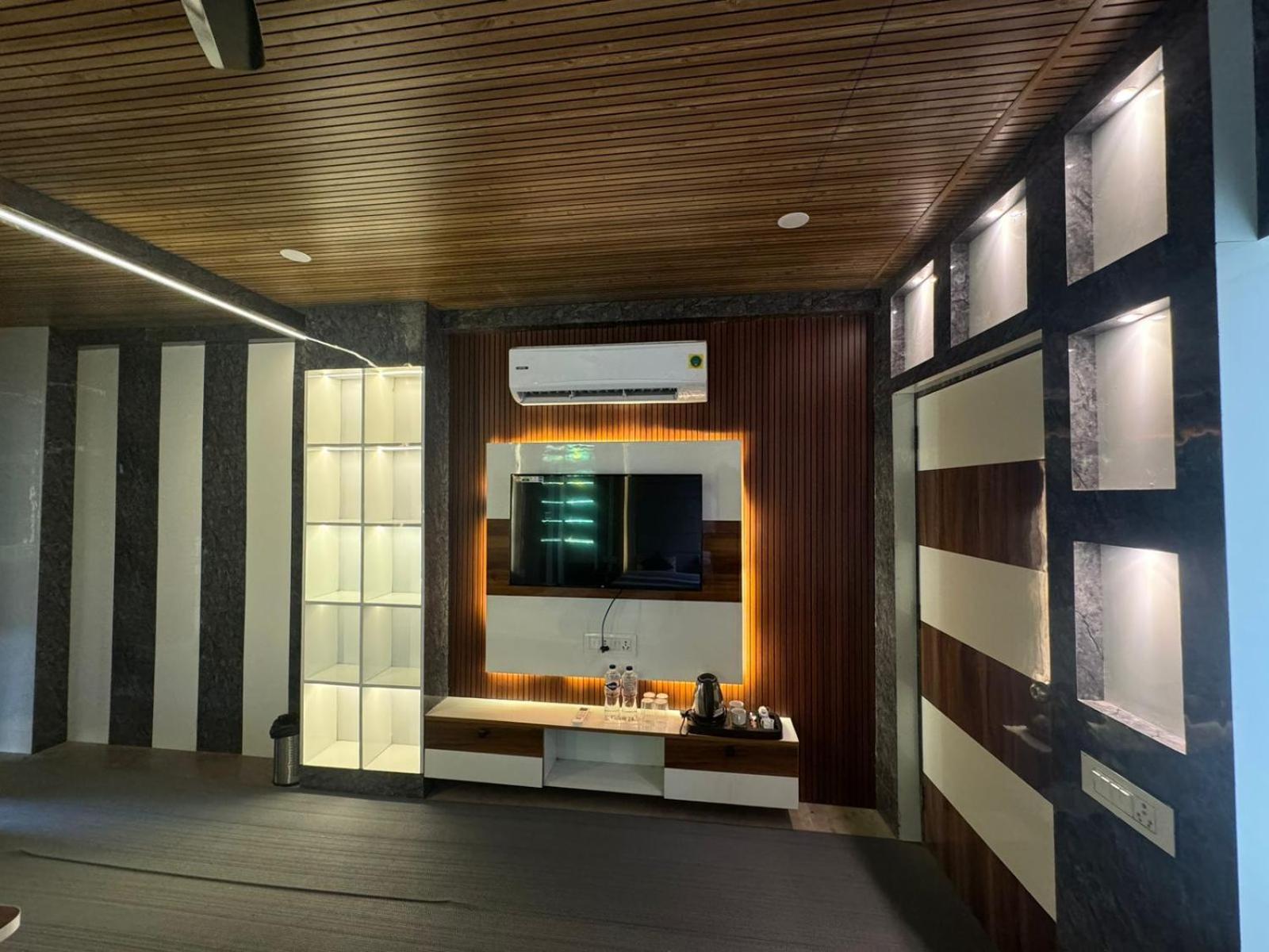 Hotel Dev Ganga Rishīkesh 外观 照片