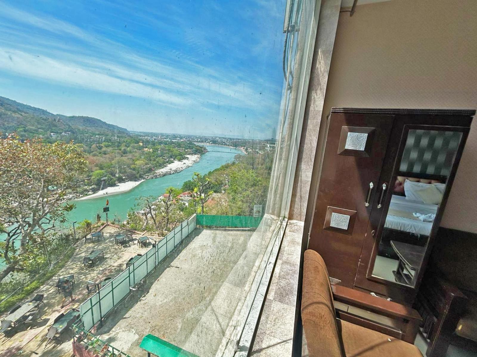 Hotel Dev Ganga Rishīkesh 外观 照片
