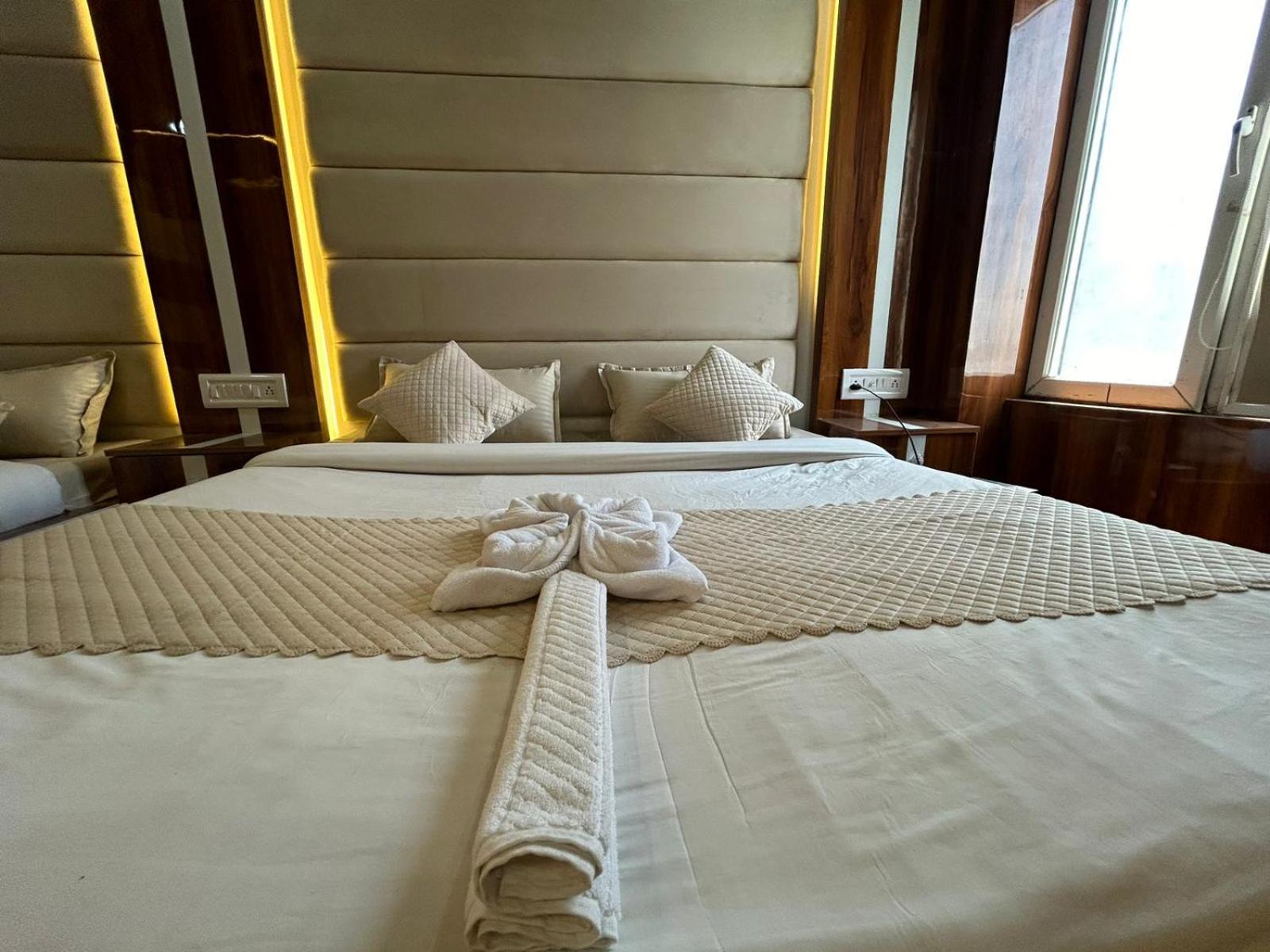 Hotel Dev Ganga Rishīkesh 外观 照片