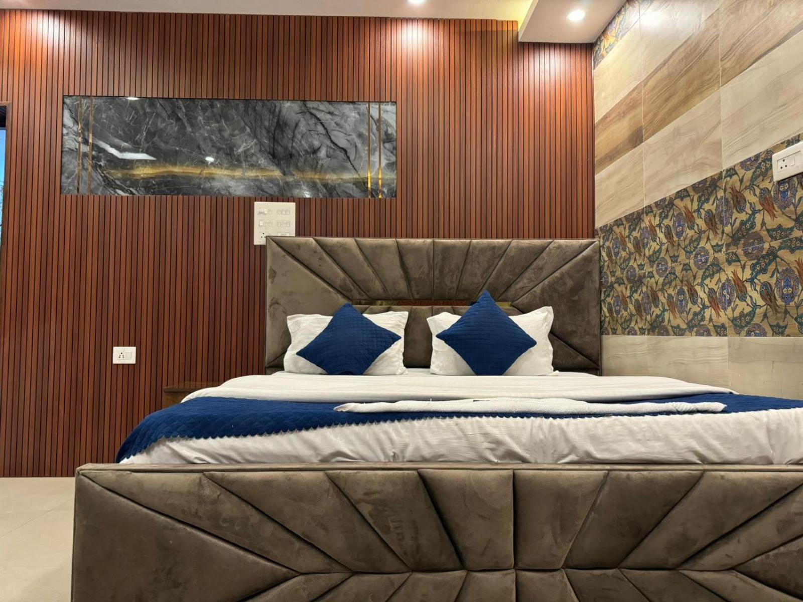 Hotel Dev Ganga Rishīkesh 外观 照片