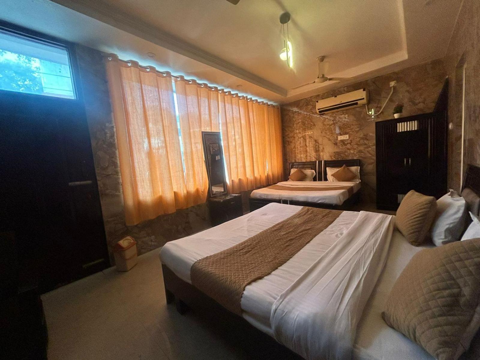 Hotel Dev Ganga Rishīkesh 外观 照片